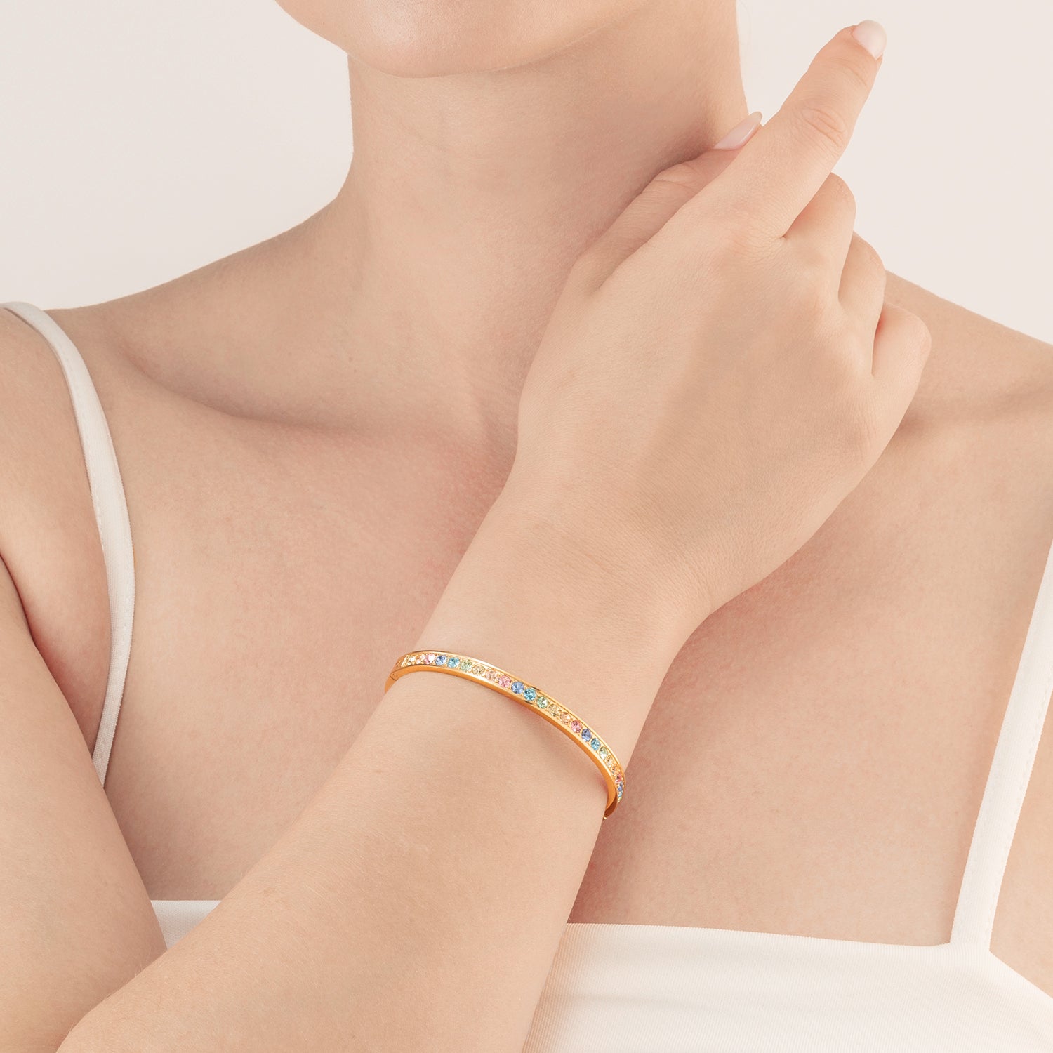 Bangle stainless steel & crystals gold multi pastel (size 17 cm)