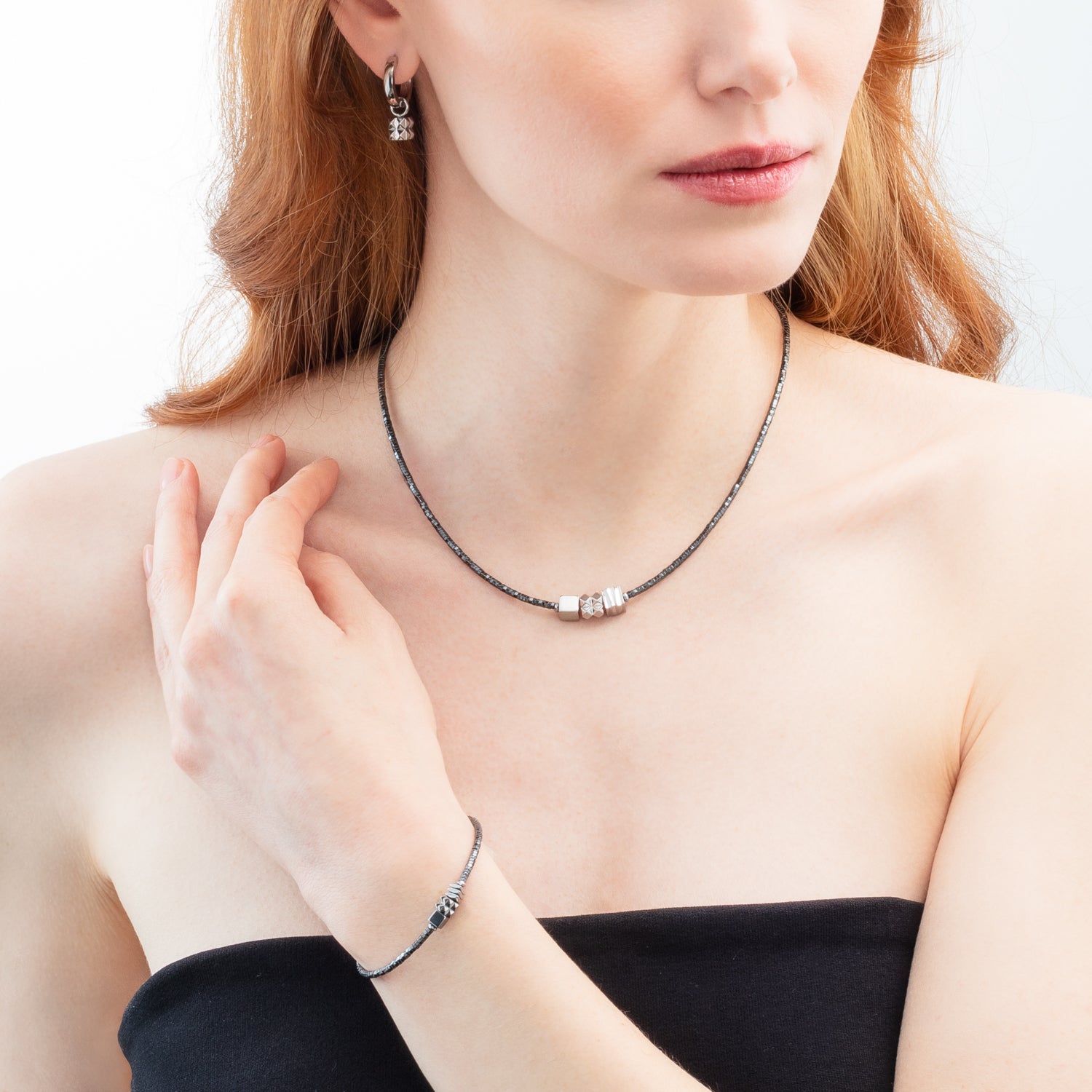 Hoop Earrings Spikes Cube silver