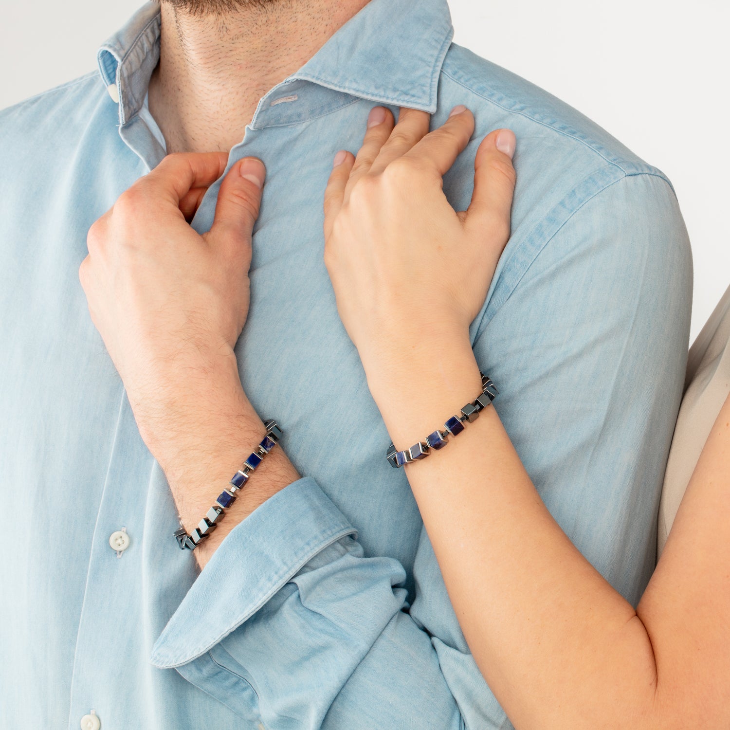 Unisex bracelet precious cubes blue