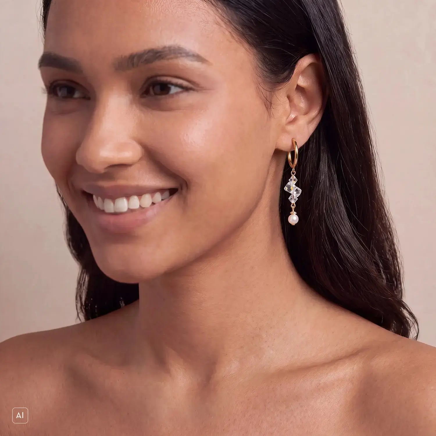 COEUR DE LION Hoop Earrings Dancing Crystals Fusion Gold – on model