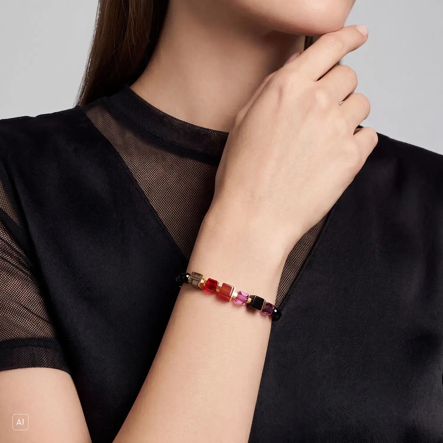 COEUR DE LION Bracelet Cube Mix Precious Berry Gold – on model