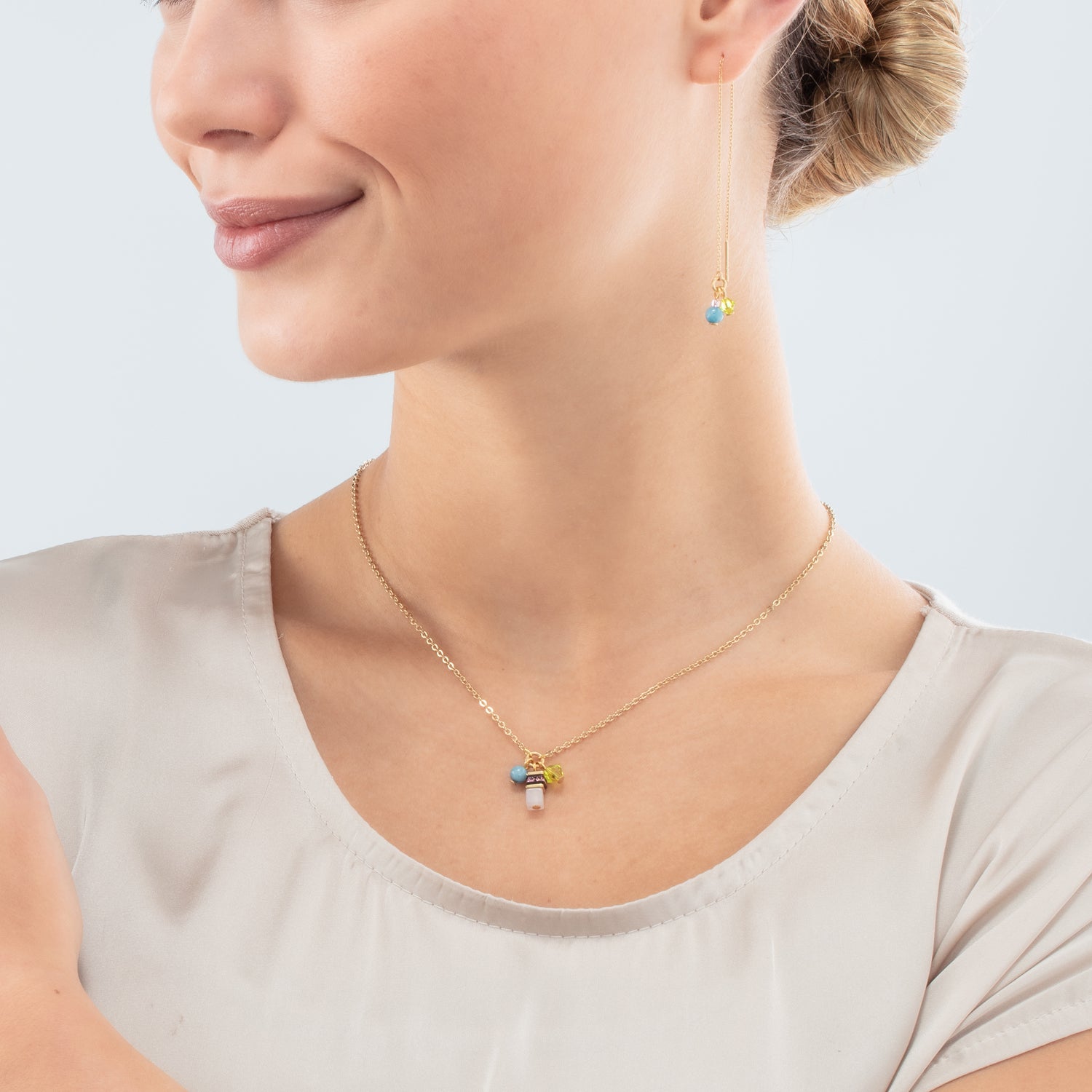 Small Guardian necklace pastel