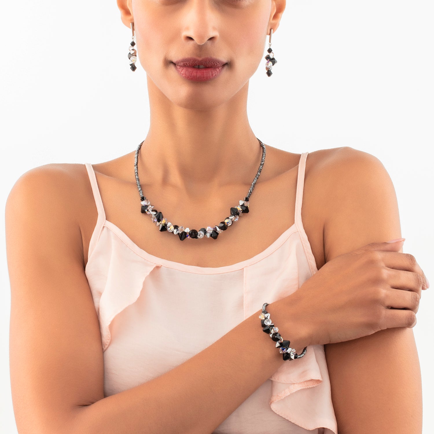 Dancing Crystals Update earrings silver-black