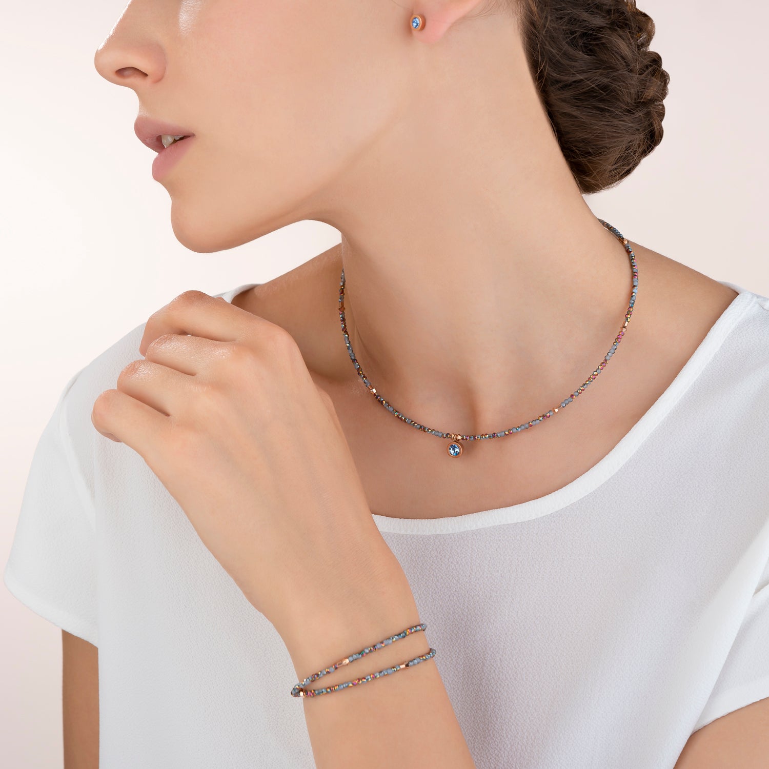 Necklace small crystal rose gold & light blue