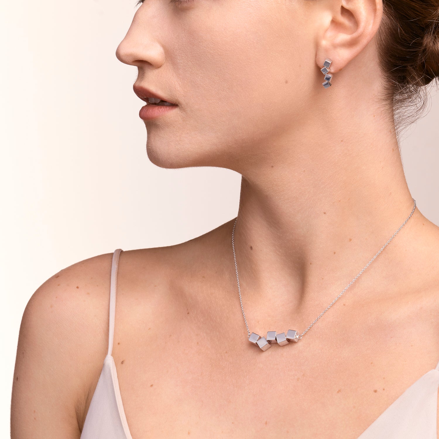 Necklace Dancing GeoCUBE® stainless steel silver