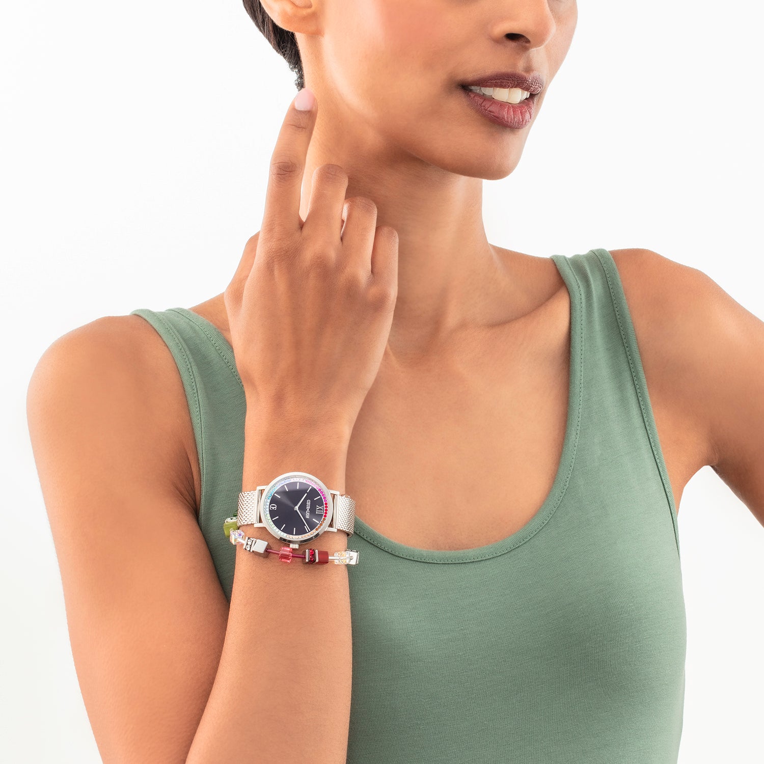 Watch Round Sparkling Rainbow Sunray Black Milanaise silver