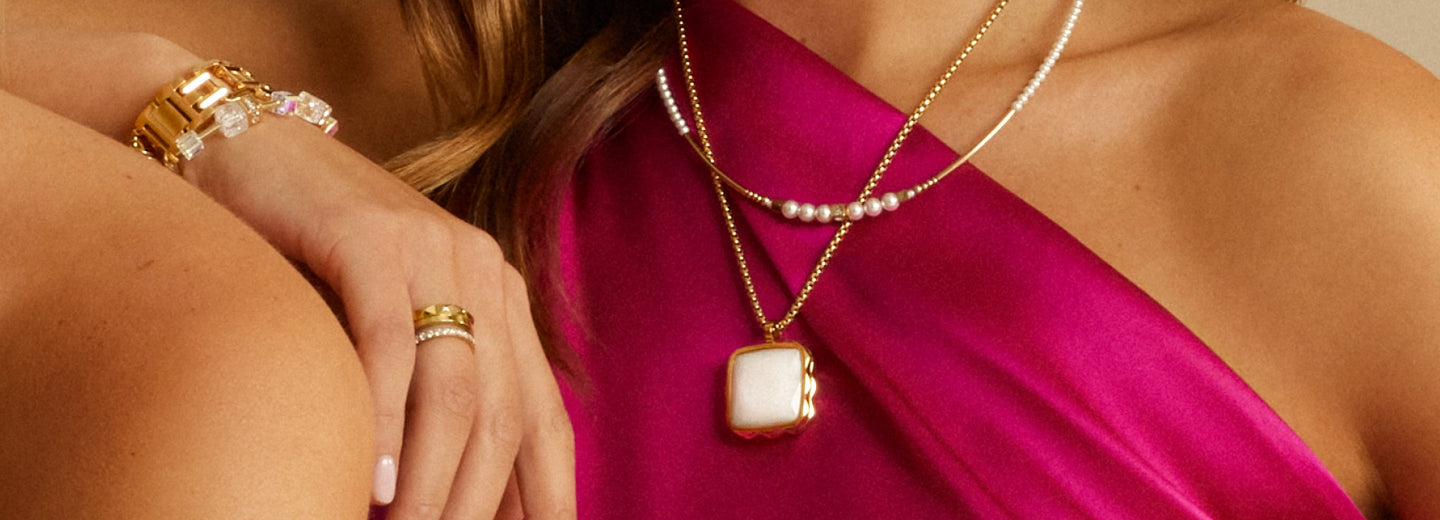 Pendant necklaces