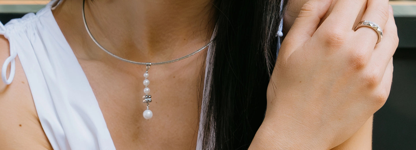 Pendant necklaces