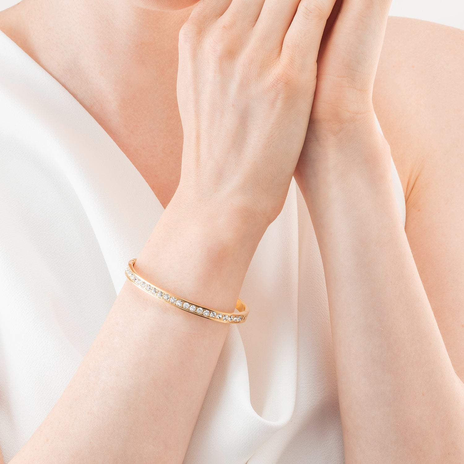 Bangle stainless steel & crystals gold crystal (size 19 cm)