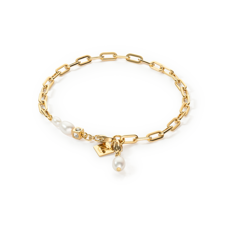 Modern chain bracelet with freshwater pearl charms gold