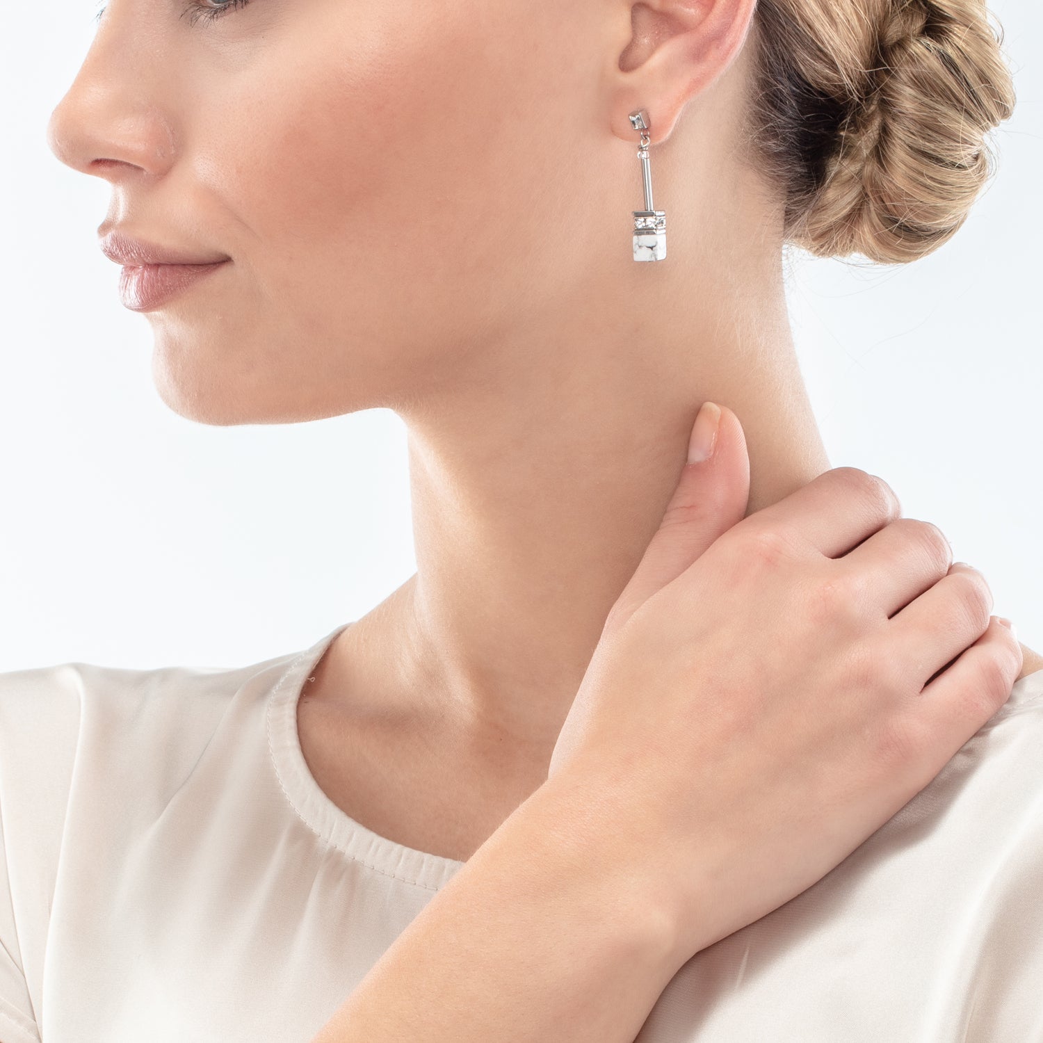 GeoCUBE® Iconic Nature Chain earrings white
