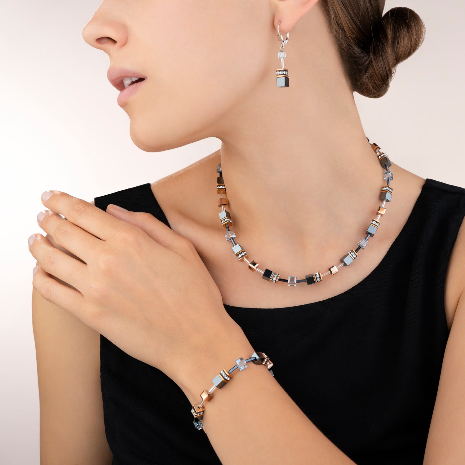 GeoCUBE® Necklace ice blue