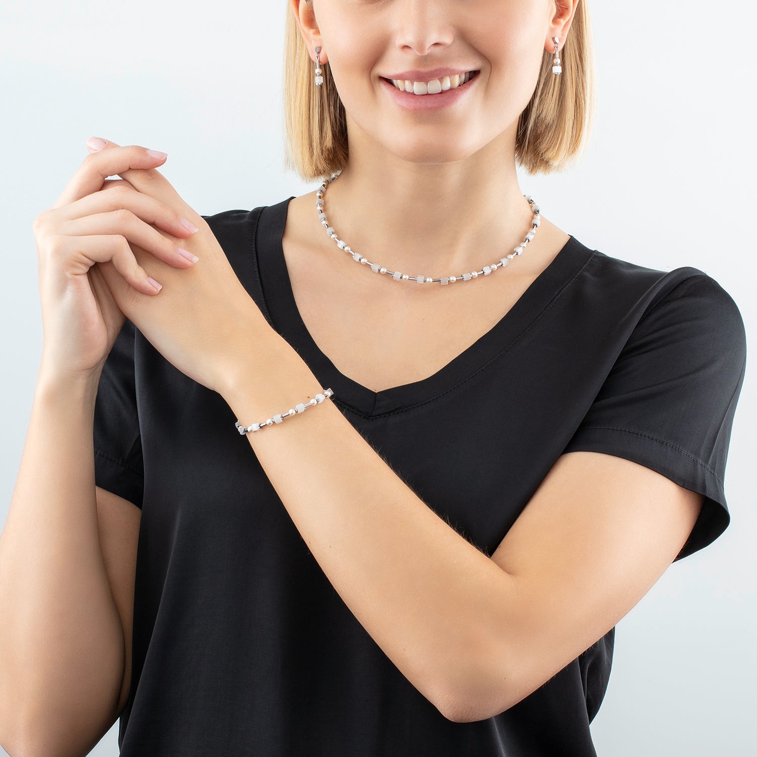 Necklace Mini Cubes & Pearls Mix silver-white