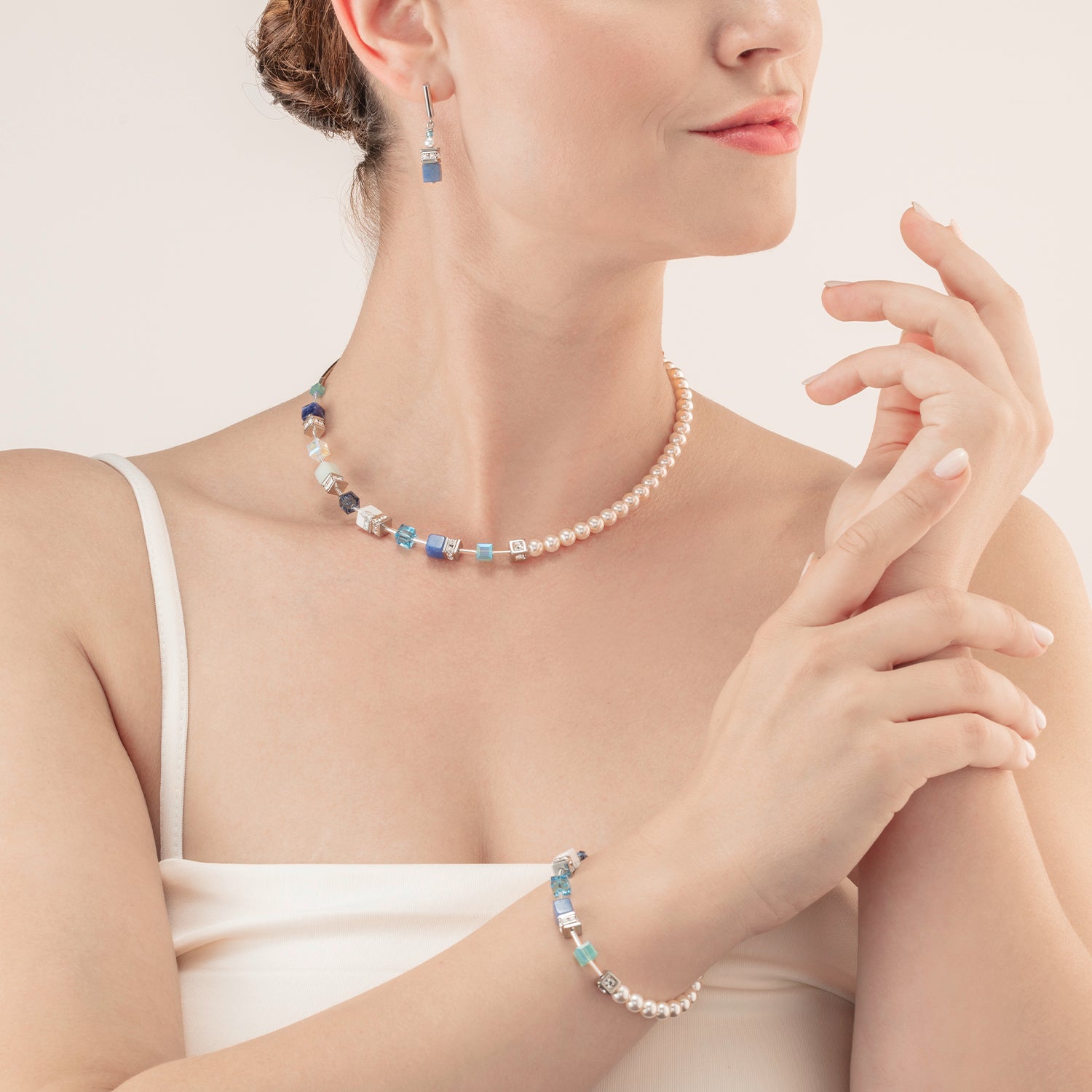 GeoCUBE® Precious Fusion Pearls bracelet aqua blue
