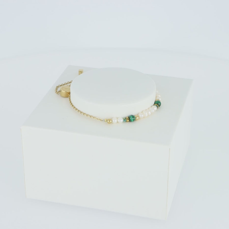 Harmony bracelet freshwater pearls & malachite gold